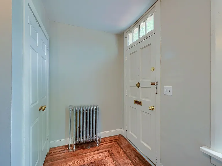 107 South St — Photo 21