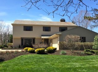 2672 Sulgrave Rd, Shaker Heights, OH 44122