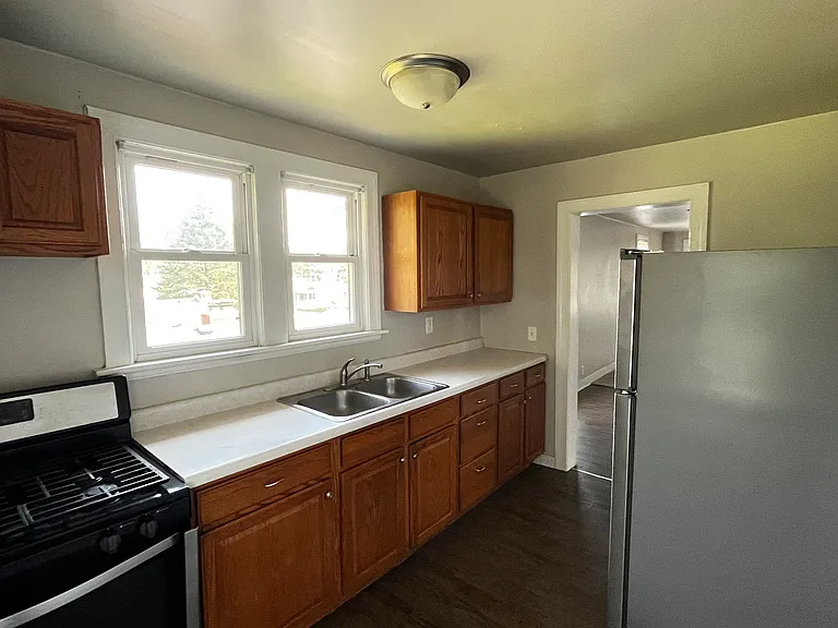2480 Sullivan St #2 — Photo 2