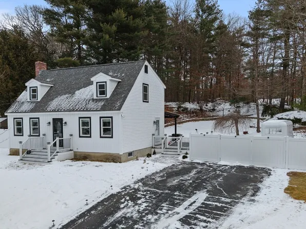 19 Pioneer Dr, Nashua, NH 03062