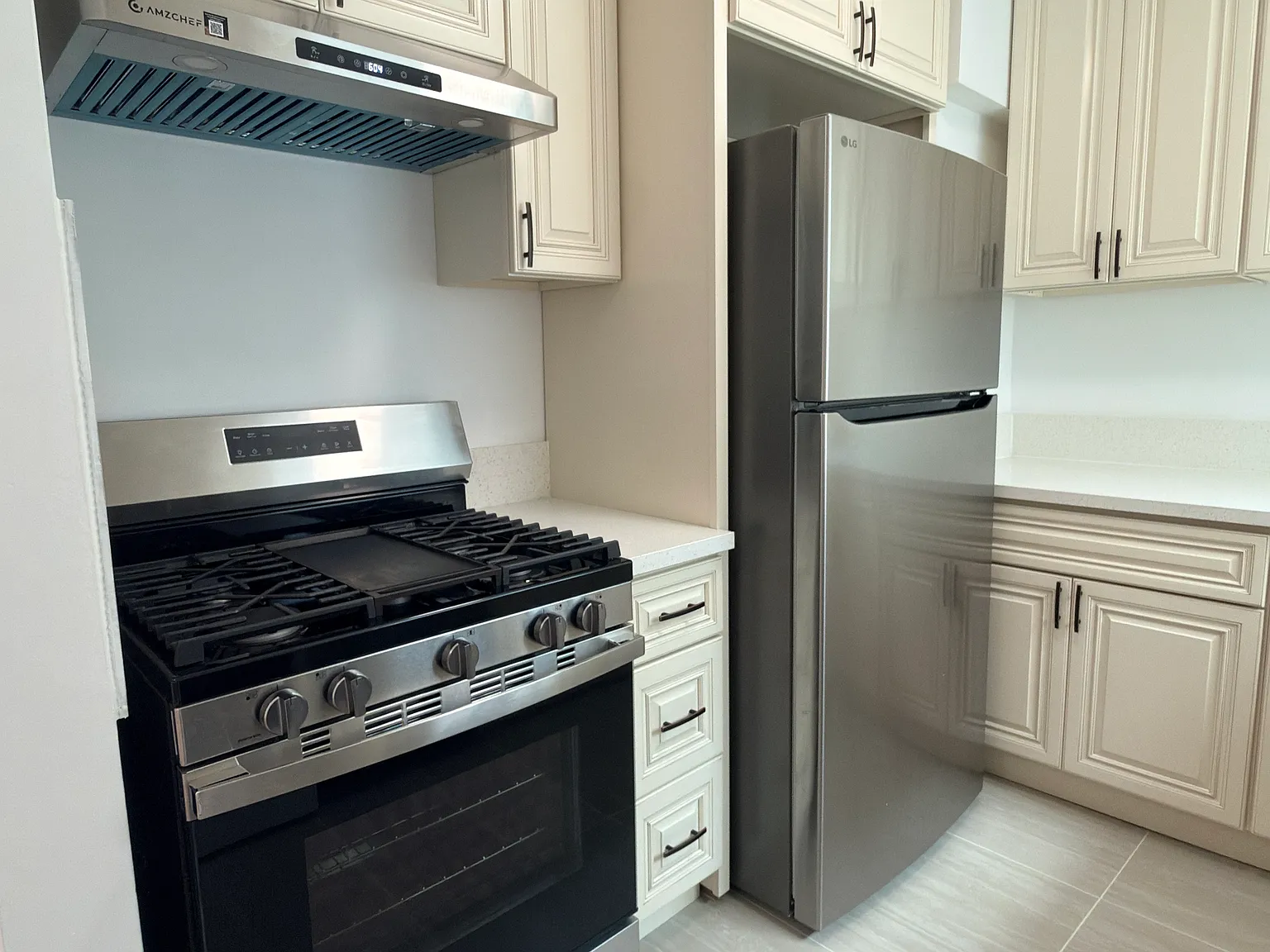 2 bed, 830 sqft, $2,800 — Photo 4