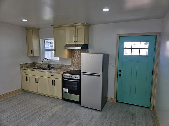 2nd image of 1613 Broad Ave