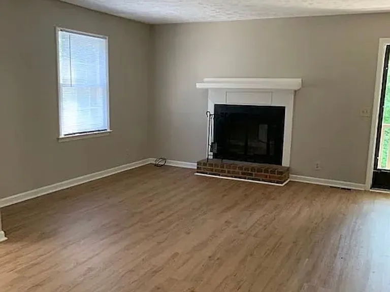 3118 Windemere Cir — Photo 2