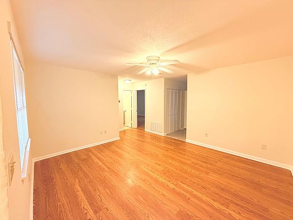 5th image of 3264 Sarah Lou Dr #1