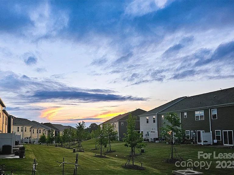 2744 Yeager Dr NW — Photo 26