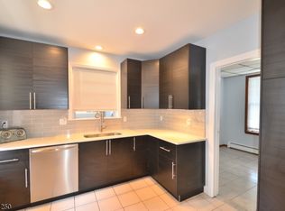 103 E Henry St, Linden, NJ 07036