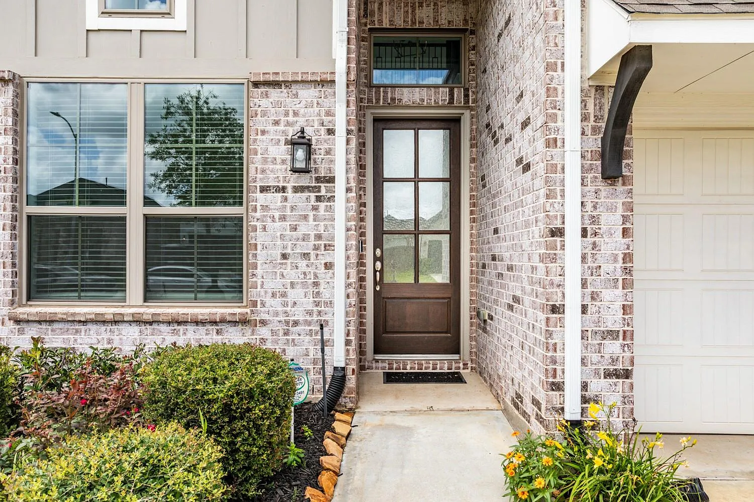 4 bed, 3.0 bath, 2761 sqft, $3,900 — Photo 3