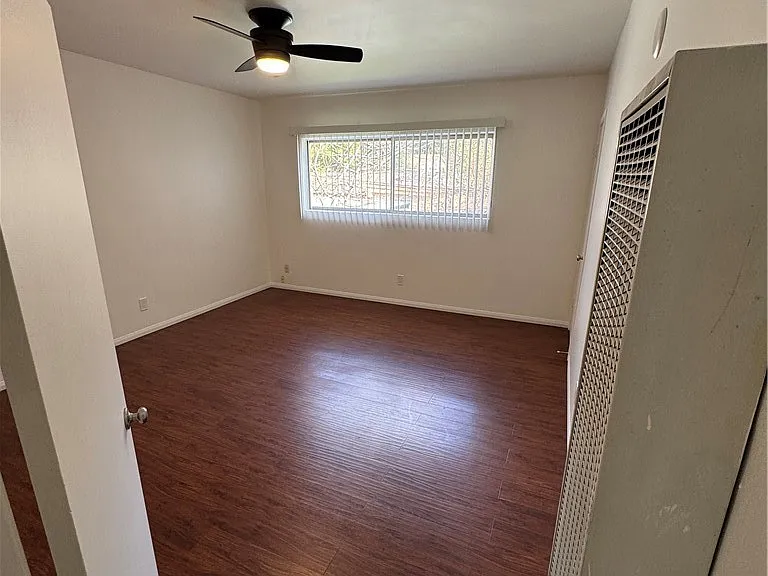 1164 Irving Ave #A — Photo 22