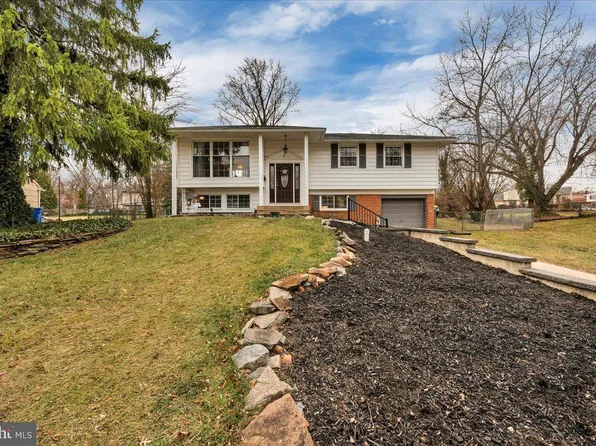 4 Stevens Dr, Delran, NJ 08075