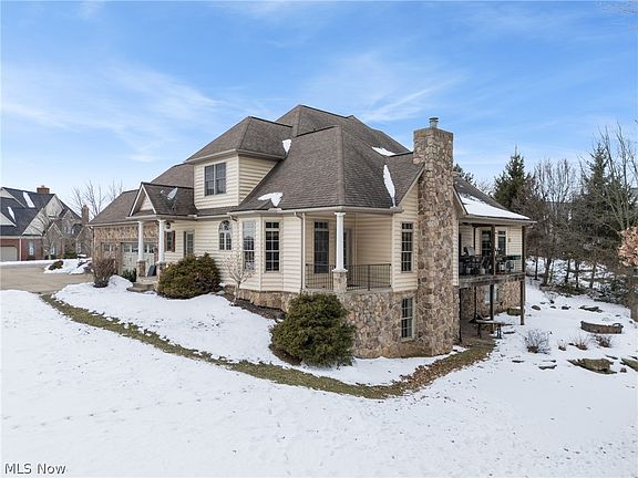 3rd image of 8550 Drummond Dr NW