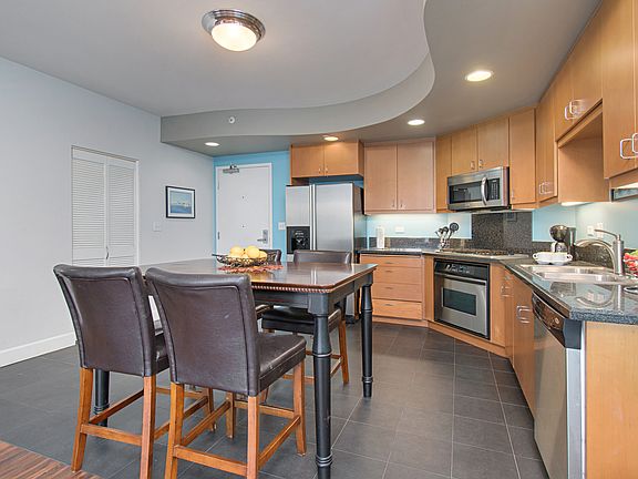 4th image of 550 15th St Unit 506
