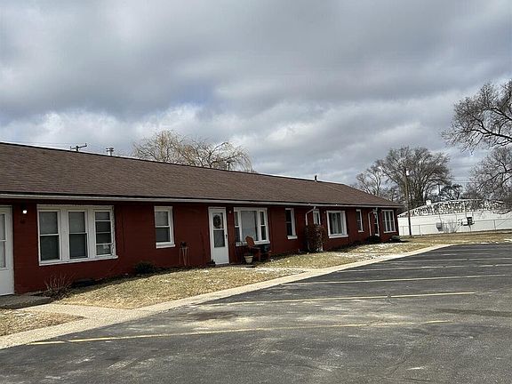 3rd image of 74 Harvey Pl