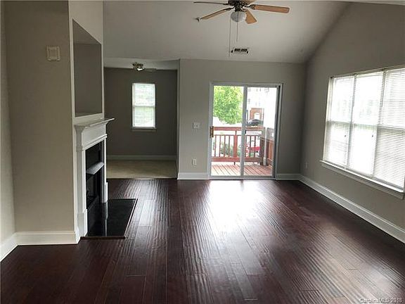 3rd image of 6439 Park Pond Dr