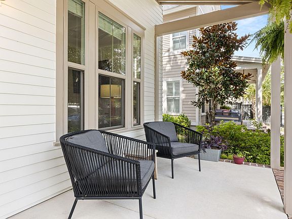 5th image of 512 Cross Park Ln
