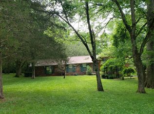 1020 S Lakeview Dr, Hermitage, TN 37076