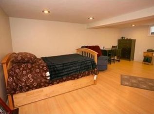 35R Beach Rd, Gloucester, MA 01930