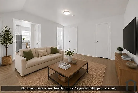 1 bed, $2,000 — Photo 1