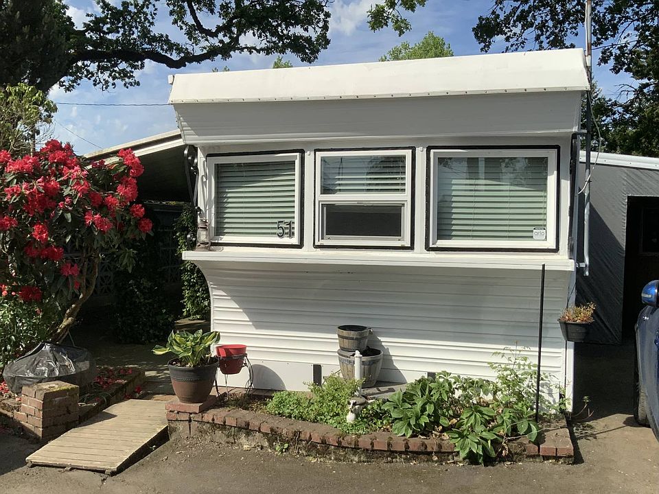 1st image of 2615 SE Courtney Ave Space 51