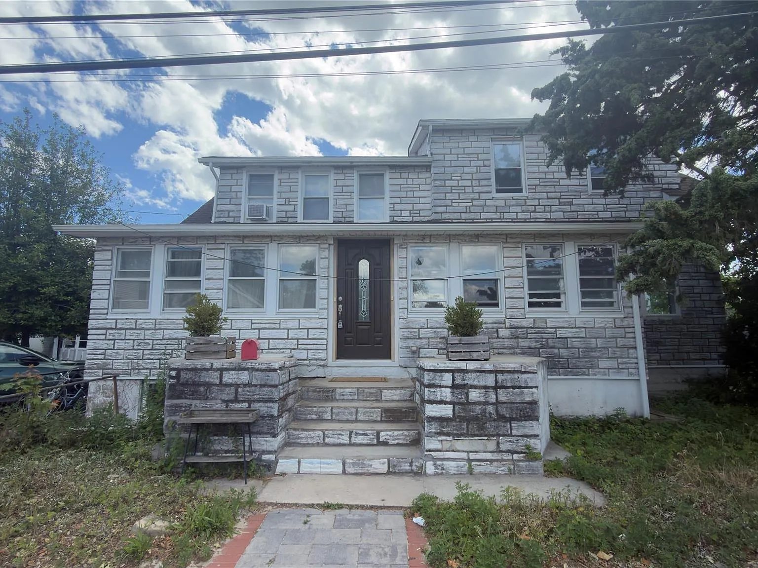 3 bed, 2.0 bath, 1200 sqft, $4,200 — Photo 1