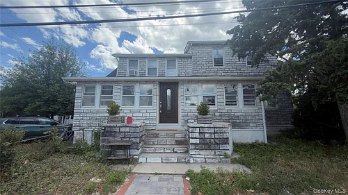 10 Greenwich Ave Photo 1