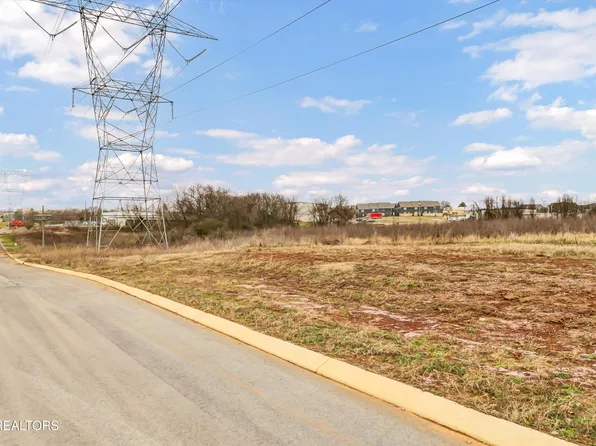 Brookdale Rd, Maryville, TN 37801