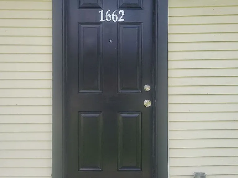 1662 McManus Ln — Photo 2