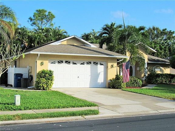 2nd image of 7776 Woodland Bend Cir
