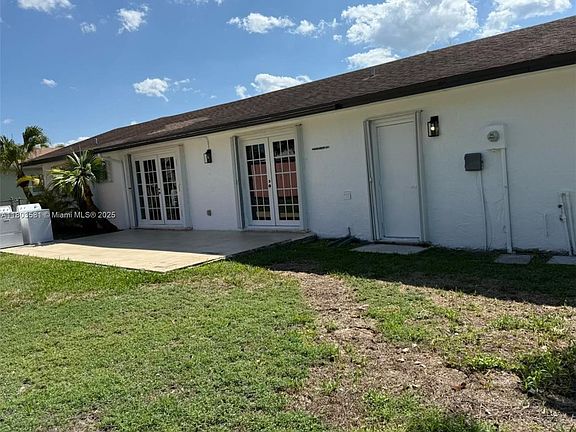 3rd image of 17035 SW 107th Ct #17035