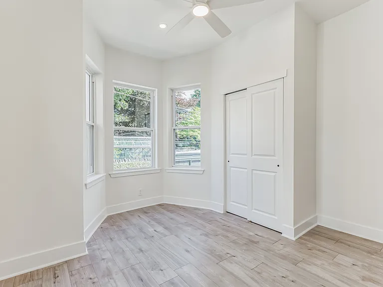 18 W Sharpnack St — Photo 14