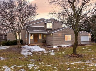 2589 Hagadorn Rd, Mason, MI 48854