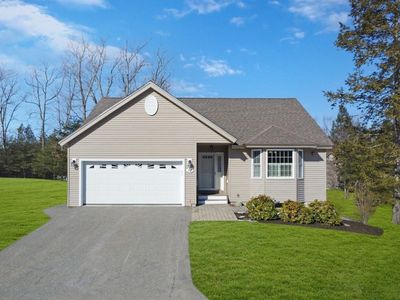 12 Hemlock Drive, Newton, NH, 03858