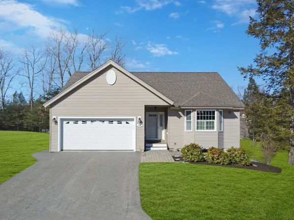 12 Hemlock Drive, Newton, NH 03858