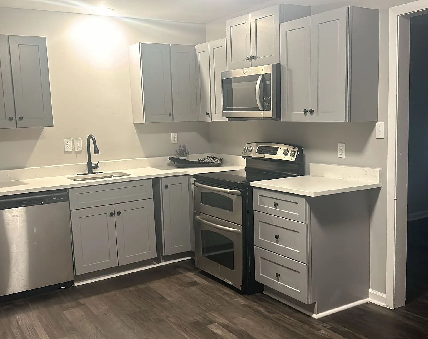 3 bed, 954 sqft, $1,495 — Photo 3