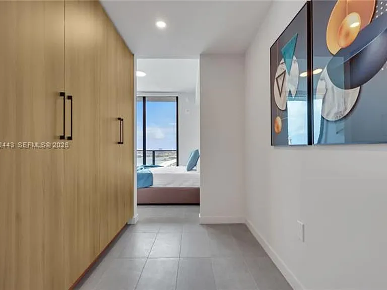 121 NE 5th St #CU-2013 — Photo 11