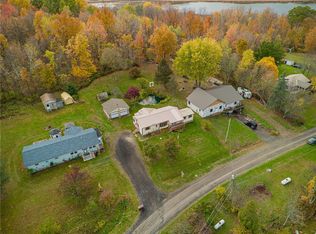7639 Cardinal Rd, Wolcott, NY 14590