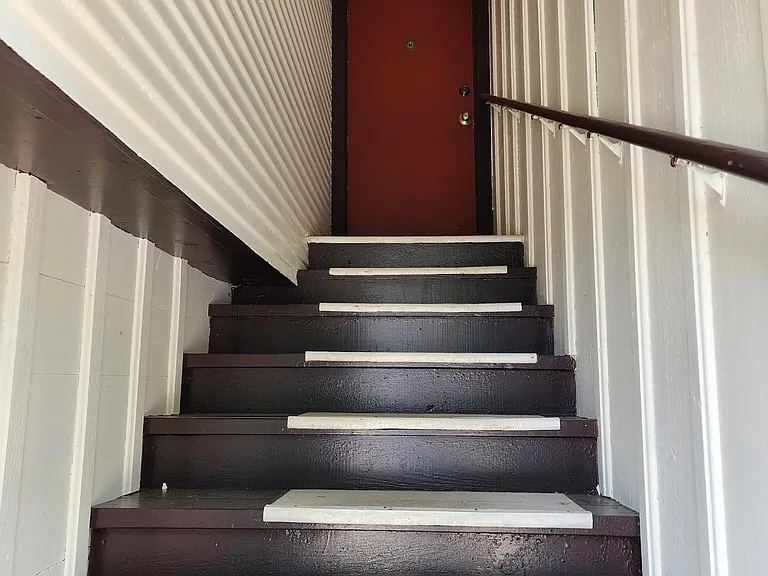 2450 Broadway St #6 — Photo 2