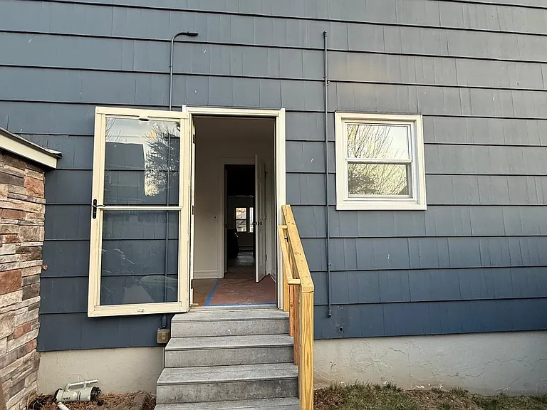 1374 Lambert St #2 — Photo 7