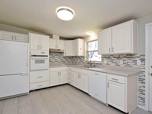 2nd image of 7205 Hanson Dr N