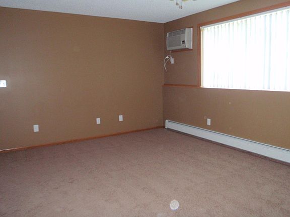 4th image of 2156 Burke Ave E #0