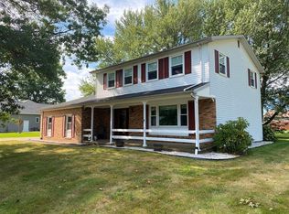 5840 Pilgrim Dr, Erie, PA 16509