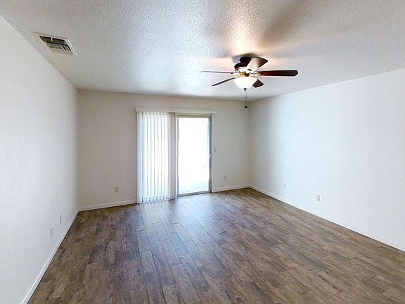 3rd image of 428 Sunnyside Montero 2b 1ba #1400-1100SQFT