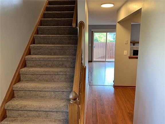 3rd image of 4277 Rolling Hills Dr