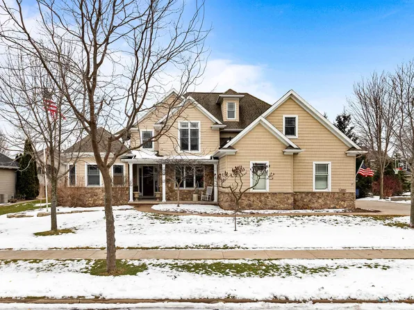 301 E Benton Dr, Appleton, WI 54913