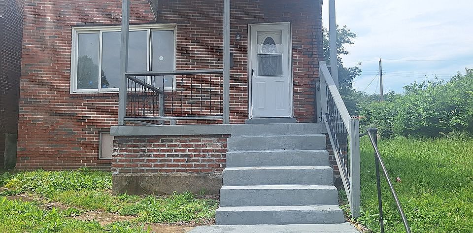 1st image of 4718 Lexington Ave