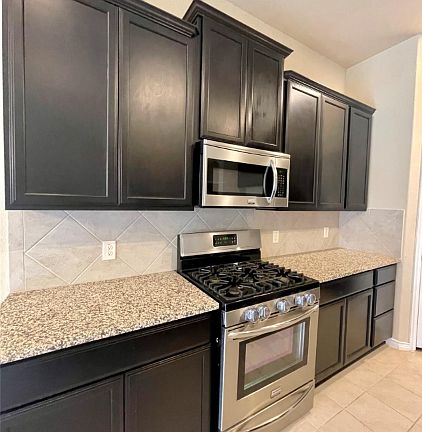 4th image of 543 Haven Dr