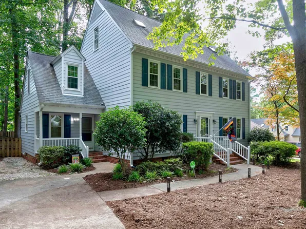 210 Trinity Woods Dr, Raleigh, NC 27607