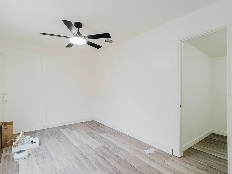 5257 Fountain Ave — Photo 15