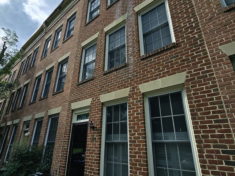 514 Saint Mary St — Photo 23