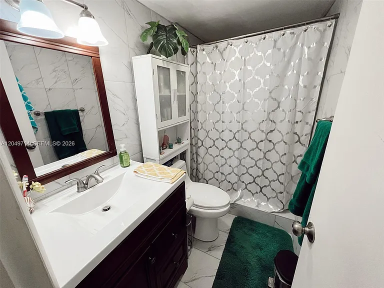 501 Blue Heron Dr #314A — Photo 4