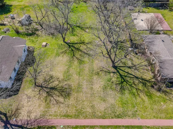 1107 N Houston St, Royse City, TX 75189